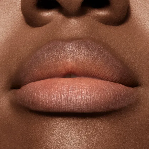 MAC Cosmetics Powder Kiss Hazy Matte matný rúž odtieň Ready To Mingle 3.5 g