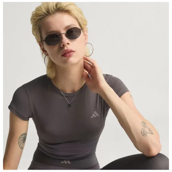Dámske tréningové tričko s krátkym rukávom ADIDAS HYG SHN BABY T GRESTR TAUOXI GREY STRATA TAUPE OXIDE