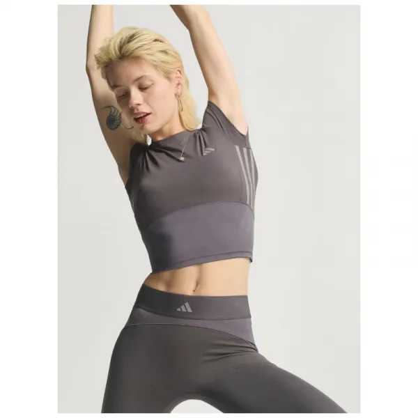 Dámske tréningové tričko s krátkym rukávom ADIDAS HYG SHN BABY T GRESTR TAUOXI GREY STRATA TAUPE OXIDE