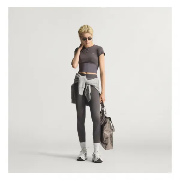 Dámske tréningové tričko s krátkym rukávom ADIDAS HYG SHN BABY T GRESTR TAUOXI GREY STRATA TAUPE OXIDE