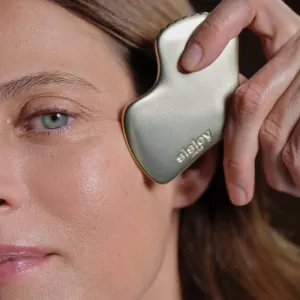 Sisley Ginkgo Gua Sha masážna pomôcka 1 ks