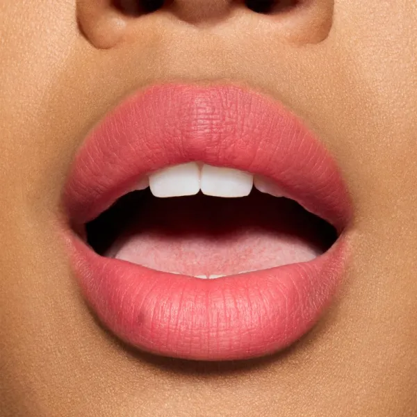 MAC Cosmetics Powder Kiss Hazy Matte matný rúž odtieň Little Tamed 3.5 g