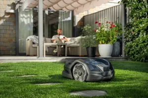 Robotická kosačka HUSQVARNA AUTOMOWER 305E NERA