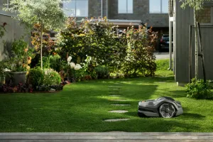 Robotická kosačka HUSQVARNA AUTOMOWER 305E NERA