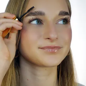 Dermacol Eyebrow 24h transparentný fixačný gél na obočie 8 ml
