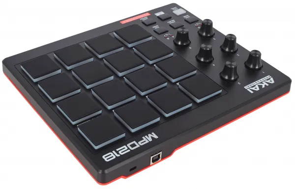 Akai MPD 218