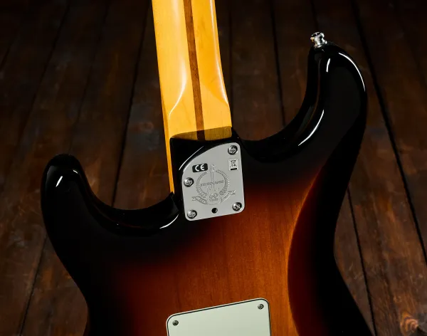 Fender 2015 American Deluxe Stratocaster V Neck