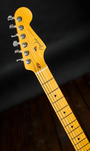 Fender 2015 American Deluxe Stratocaster V Neck