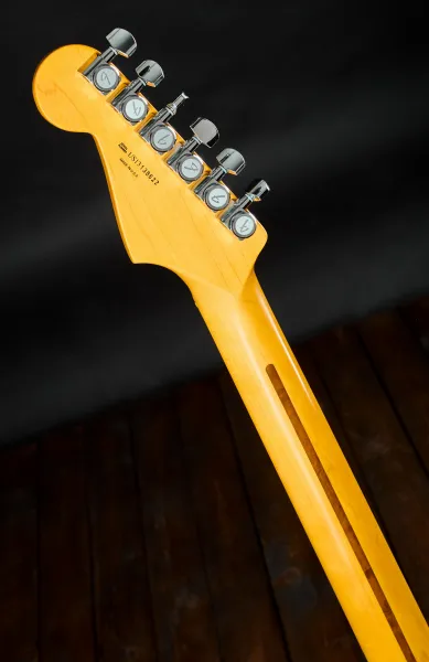 Fender 2015 American Deluxe Stratocaster V Neck