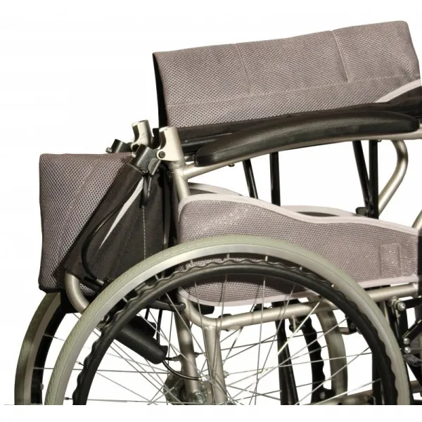 Invalidný vozík ultraľahký AT52301