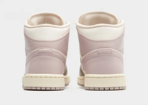 Wmns Air Jordan 1 Mid