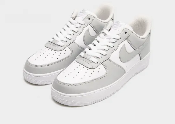 Nike Air Force 1 '07