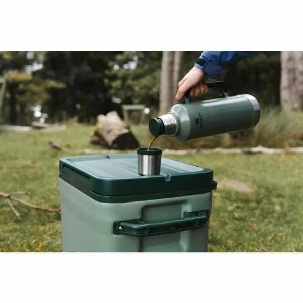 10-01936-062 STANLEY The Cold-For-Days Outdoor Cooler 28.3L / 30QT Stanley Green