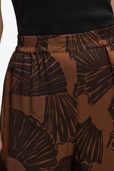 Nohavice Karl Lagerfeld Printed Fluid Pants Graphic Fan Friar Brown