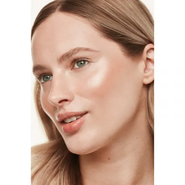 Bourjois Maxi Round Pot Highlighter rozjasňovač odtieň 003 Champagne 7 g