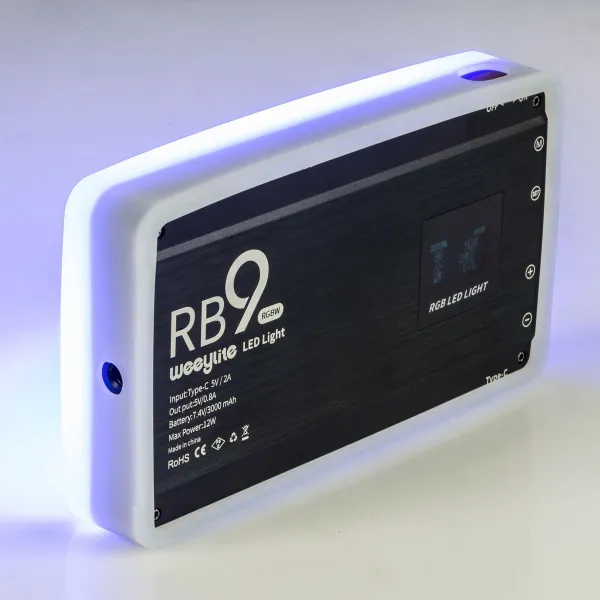 Viltrox Weeylite RB9 RGBW prenosné a funkčné plnofarebné LED svetlo nabíjateľné a... 16259