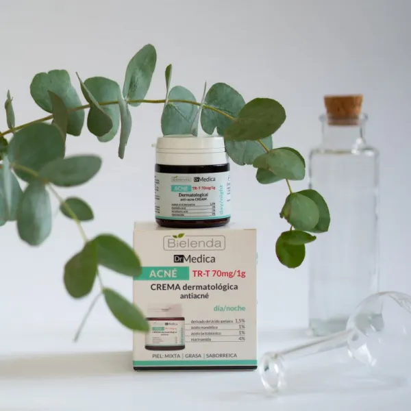 Bielenda Dr Medica Acne pleťový krém pre mastnú pleť so sklonom k akné 50 ml