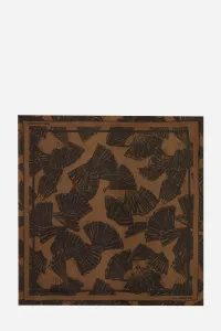Šatka Karl Lagerfeld K/Signature Fan Big Silk Scarf Graphic Fan Friar Brown