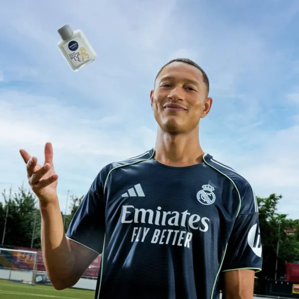 NIVEA MEN Real Madrid balzam po holení limitovaná edícia 100 ml