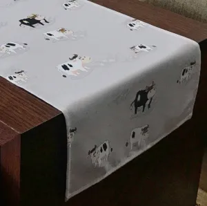 BehúňvsvetlosivejfarbespotlačouveselýchkravičiekŠírka:40cm|Dĺžka:140cm49268_104201