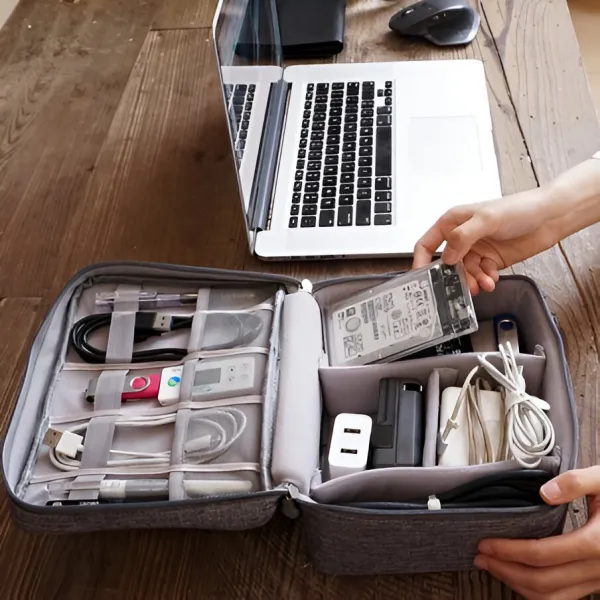 Livefy organizér na káble / elektroniku CableSafe, sivá