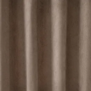 Zatemňovací a izolačný záves s kovovými očkami