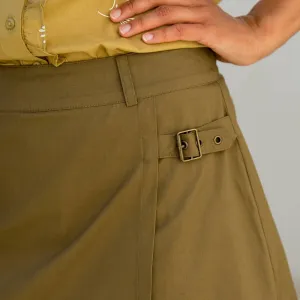 Sukňové šortky s vreckom a sponou