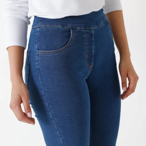 Strečové bootcut džegíny pre nižšiu postavu