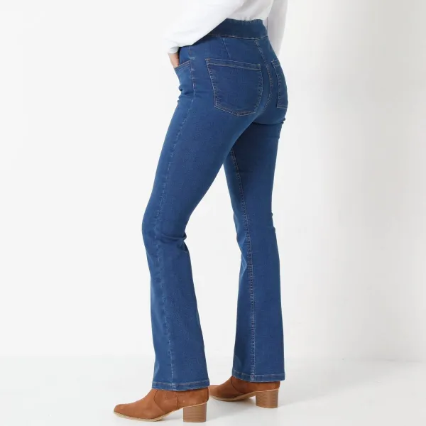 Strečové bootcut džegíny pre vyššiu postavu
