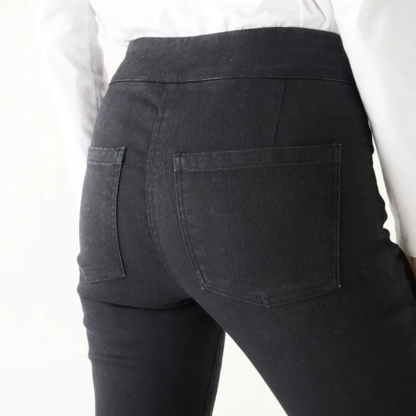 Strečové bootcut džegíny pre nižšiu postavu