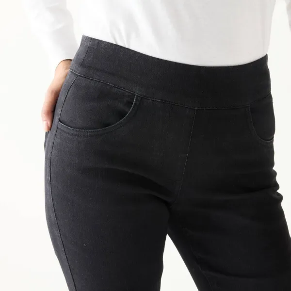 Strečové bootcut džegíny pre nižšiu postavu