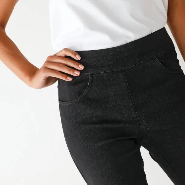 Strečové bootcut džegíny pre vyššiu postavu