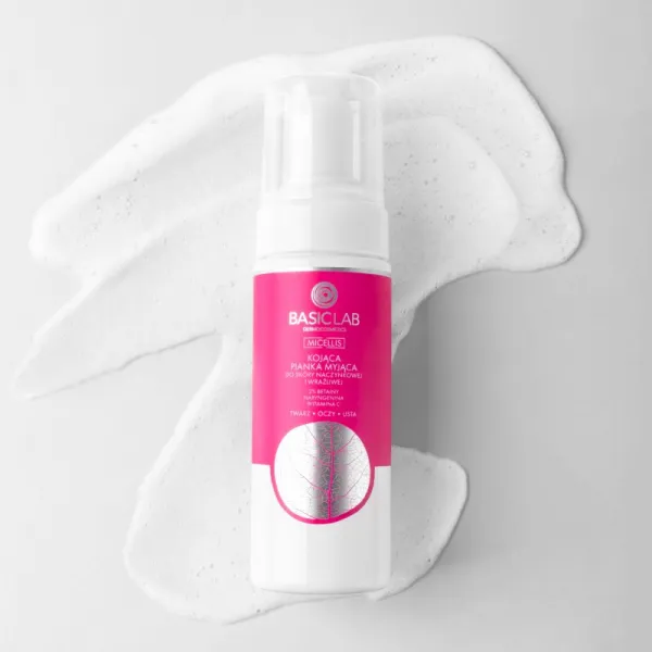 BasicLab Dermocosmetics Micellis jemná čistiaca pena pre citlivú pleť so začervenaním 150 ml