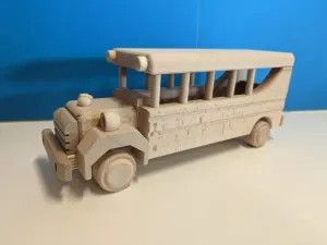 Drevený autobus, 30 x 10 x 12 cm