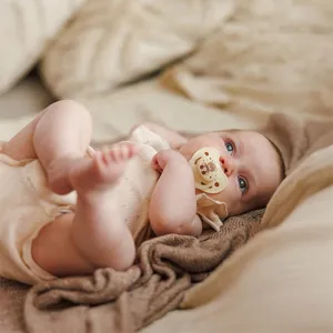 BabyOno Take Care Anatomical Silicone Soothers cumlík Night & Day 0-6m 2 ks
