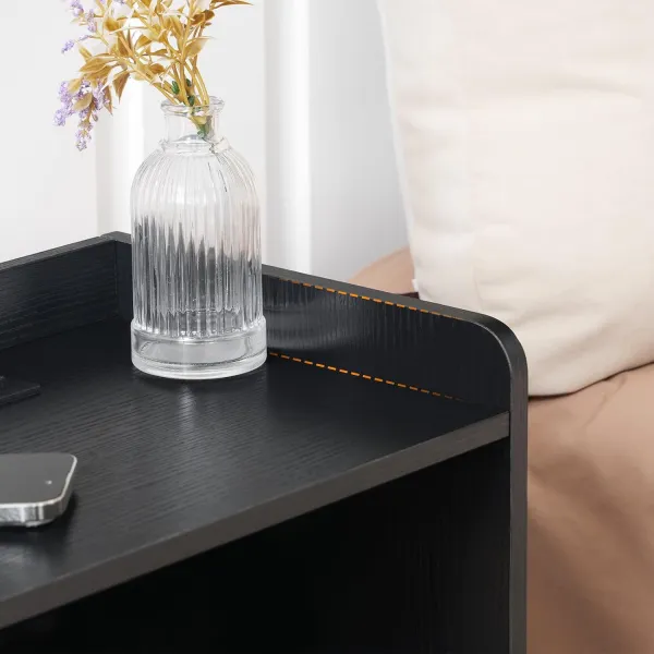 VASAGLE Nočný stolík Silven 38 cm s LED osvetlením a nabíjacou stanicou čierny