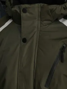 Zimná bunda s kapucňou zelená