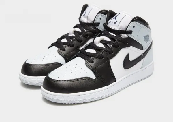 Jordan Air 1 Mid Bg
