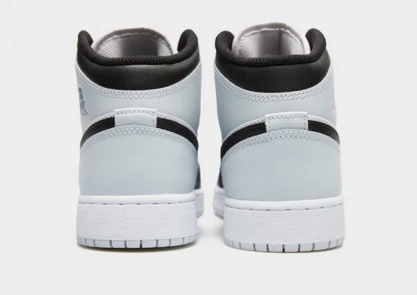 Jordan Air 1 Mid Bg