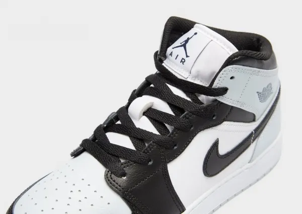 Jordan Air 1 Mid Bg