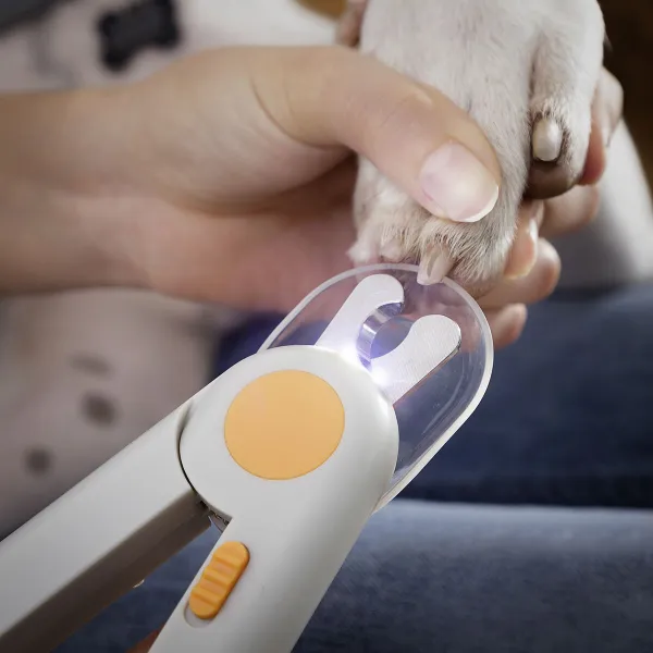 InnovaGoods Kleštičky na nehty s LED pro domácí mazlíčky Clipet