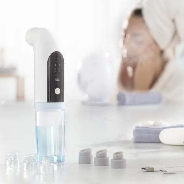 InnovaGoods Balíček na čištění černých teček CBD