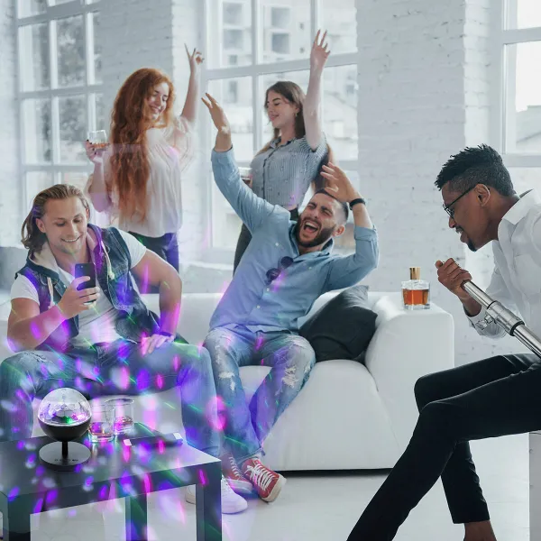 InnovaGoods Dobíjecí projektor LED s reproduktorem Istarlyt