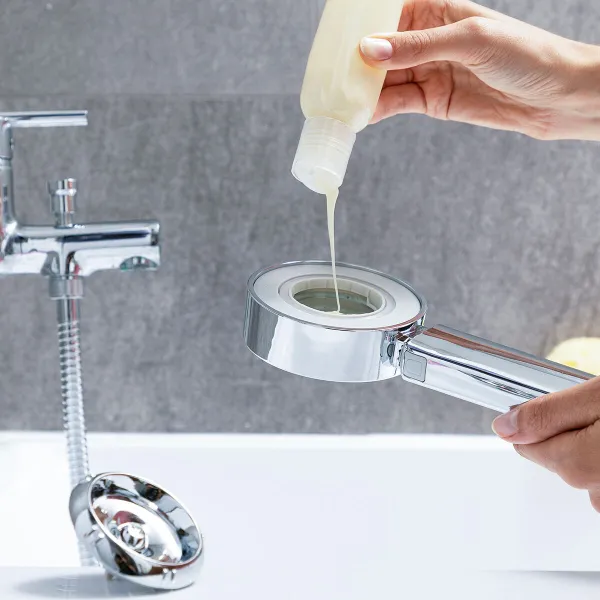 InnovaGoods Dvojitá sprchová hlavice s dávkovačem 3 v 1 Xawara