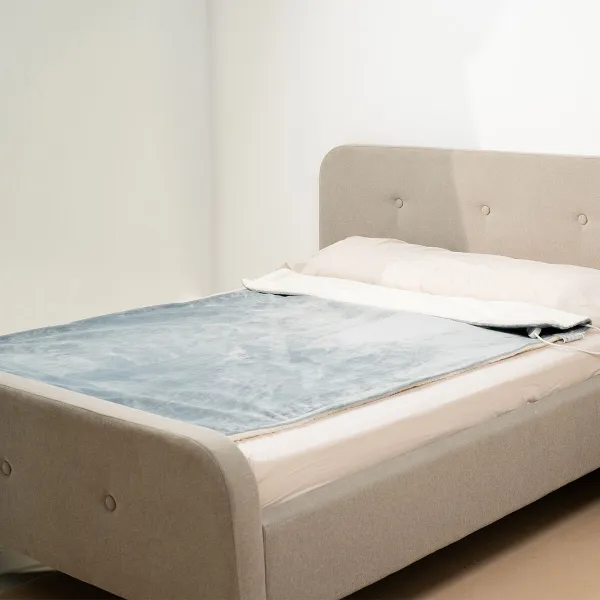 InnovaGoods Elektrická přikrývka Heklet bílá/šedá, 130 × 180 cm, 160 W