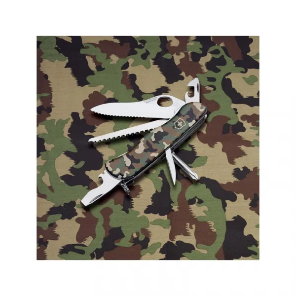 Nôž zatvárací multifunkčný VICTORINOX 0.8463.MW94 Trailmaster one hand, maskáčový - 111mm