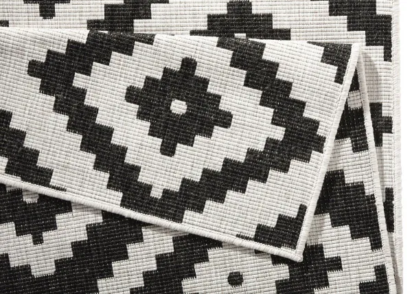 Kusový behúň Northrugs Twin 103129 Black Cream 80x350 cm