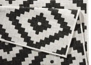 Kusový behúň Northrugs Twin 103129 Black Cream 80x350 cm