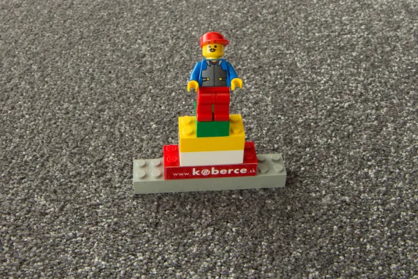 Metrážny koberec Swindon 96 tmavosivá 400 cm