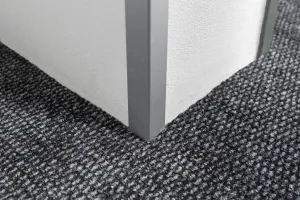 Ochranný rohový profil samolepiaci - Strieborný 30x30 mm 250 cm